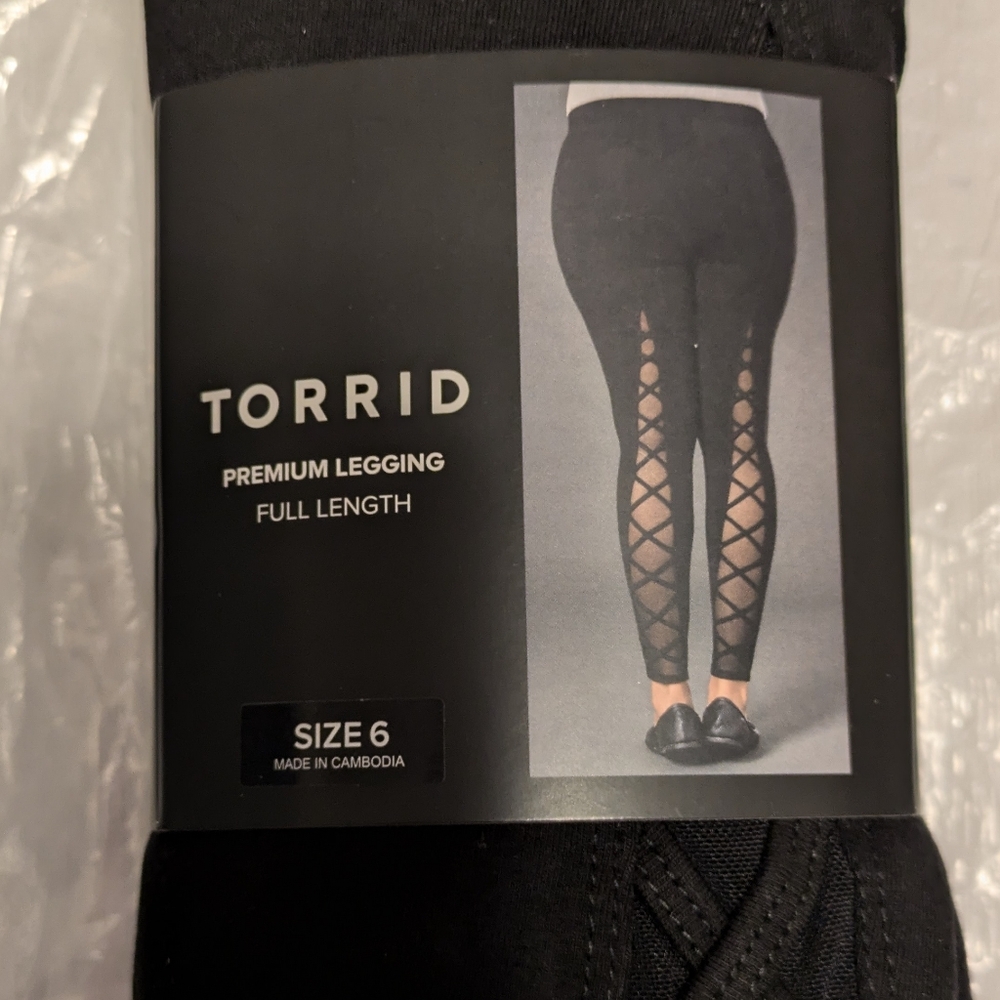 Torrid Black Leggings With Mesh Criss Cross Design 6X